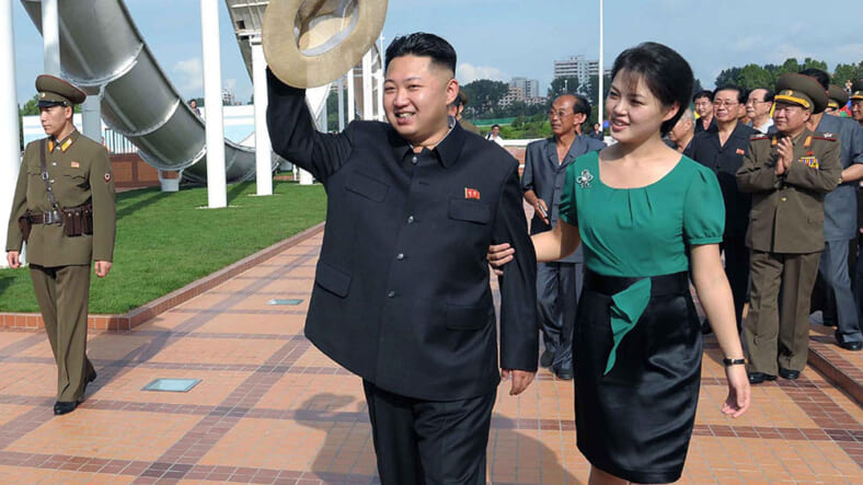 Kim Jong Un AP waving