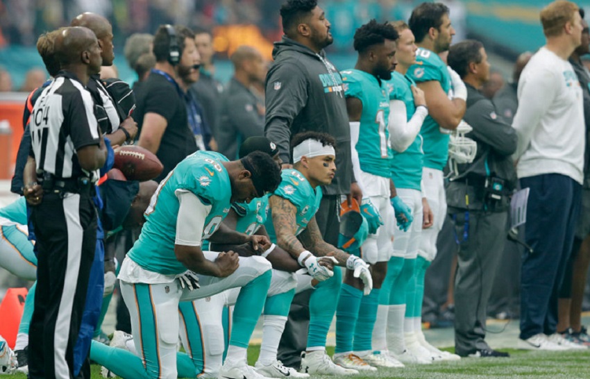 Miami Dolphins kneeling on Oct. 1