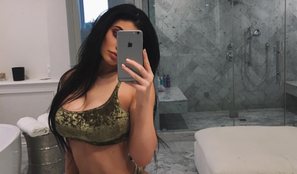 Kylie Jenner selfie green