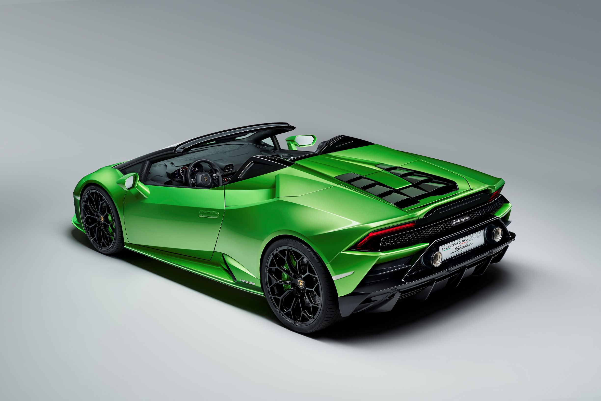 Lamborghini Huracan Evo Spyder (5)