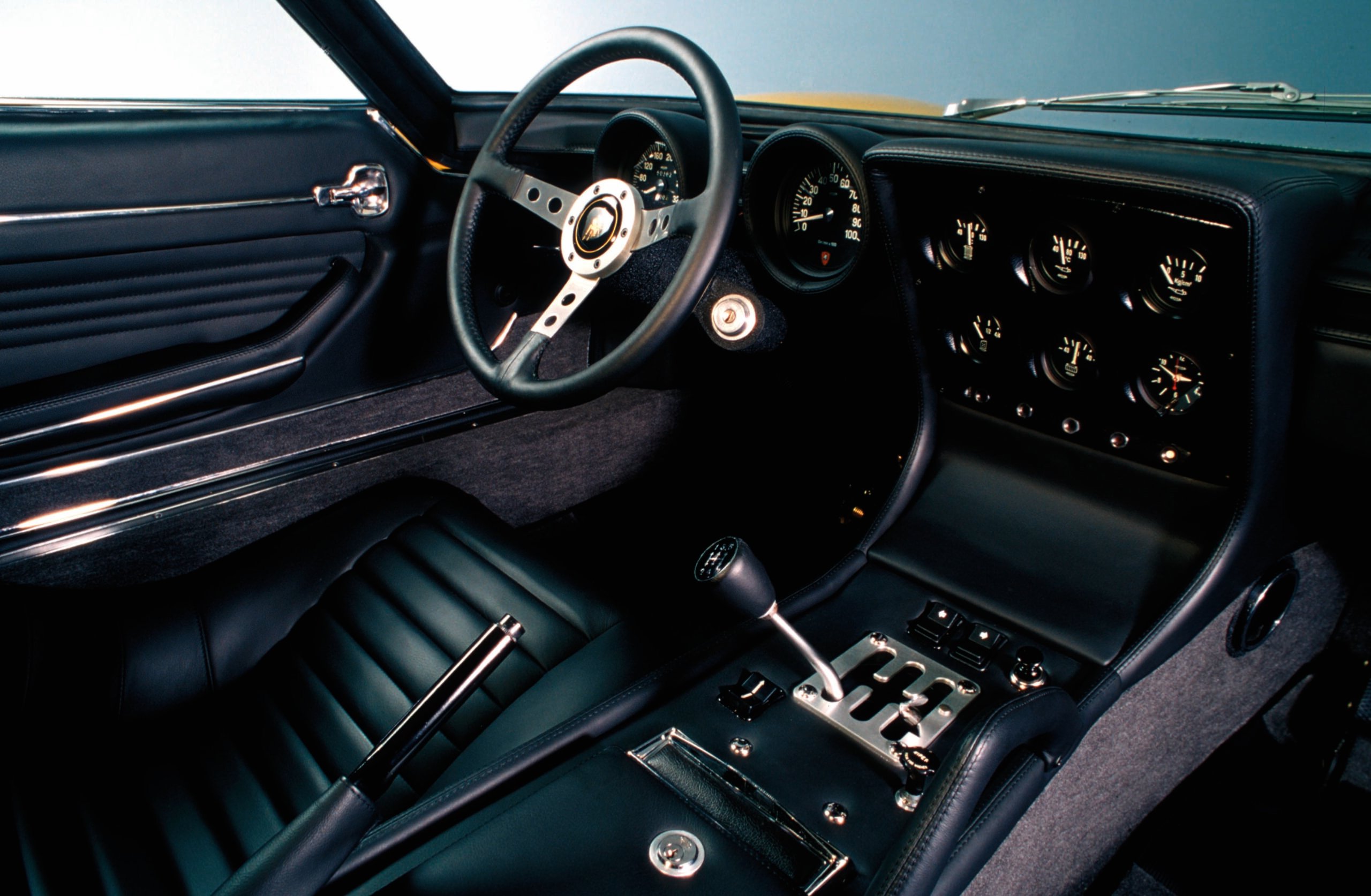 Lamborghini Miura cockpit.jpg