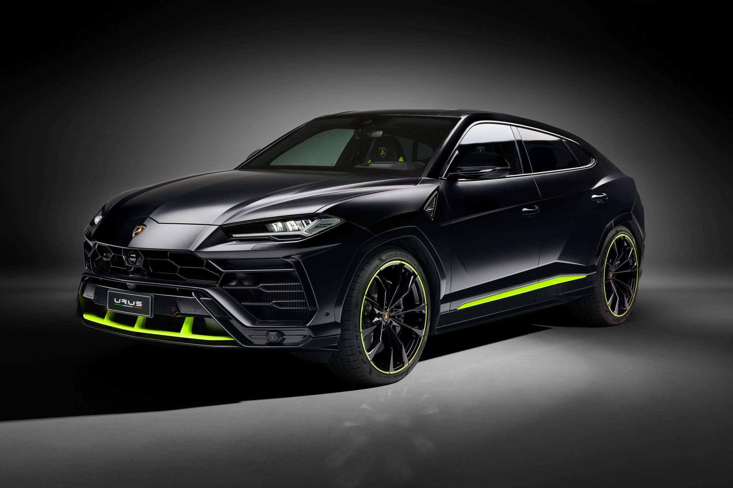 Lamborghini Urus Graphite (4)