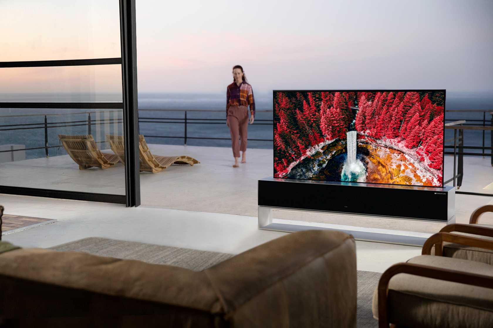 LG-SIGNATURE-OLED-R_01-