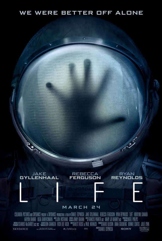 life-poster-gyllenhaal-reynolds Official poster for LIFE