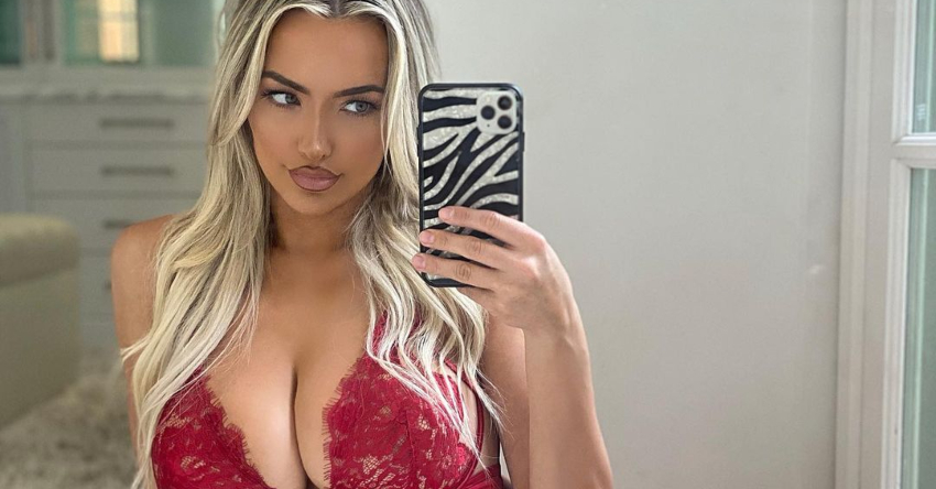 Pelas pics lindsey Lindsey Pelas