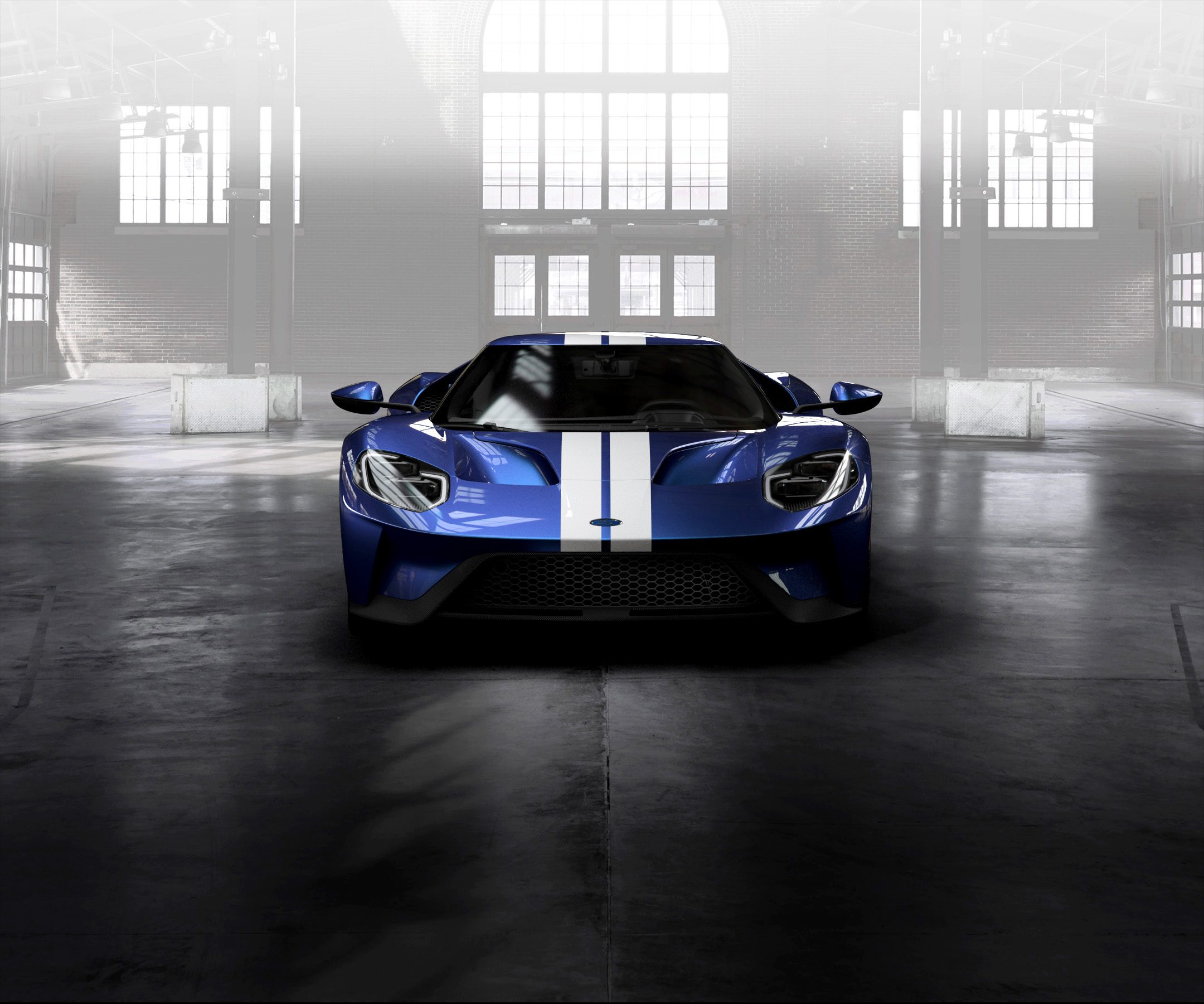 Liquid-Blue-Ford-GT-Frozen-White-Stripe-facing.jpg