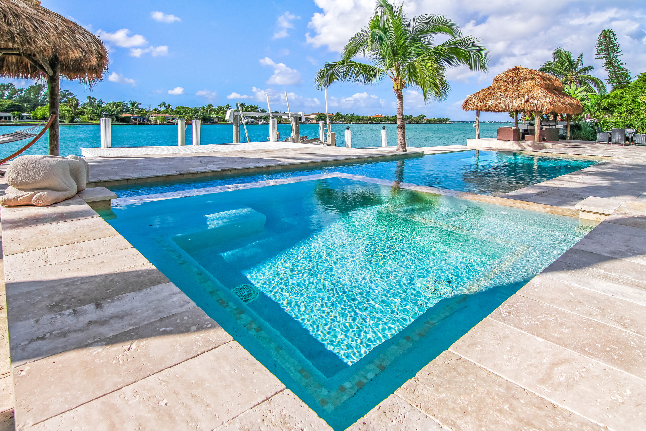 miami pool 1