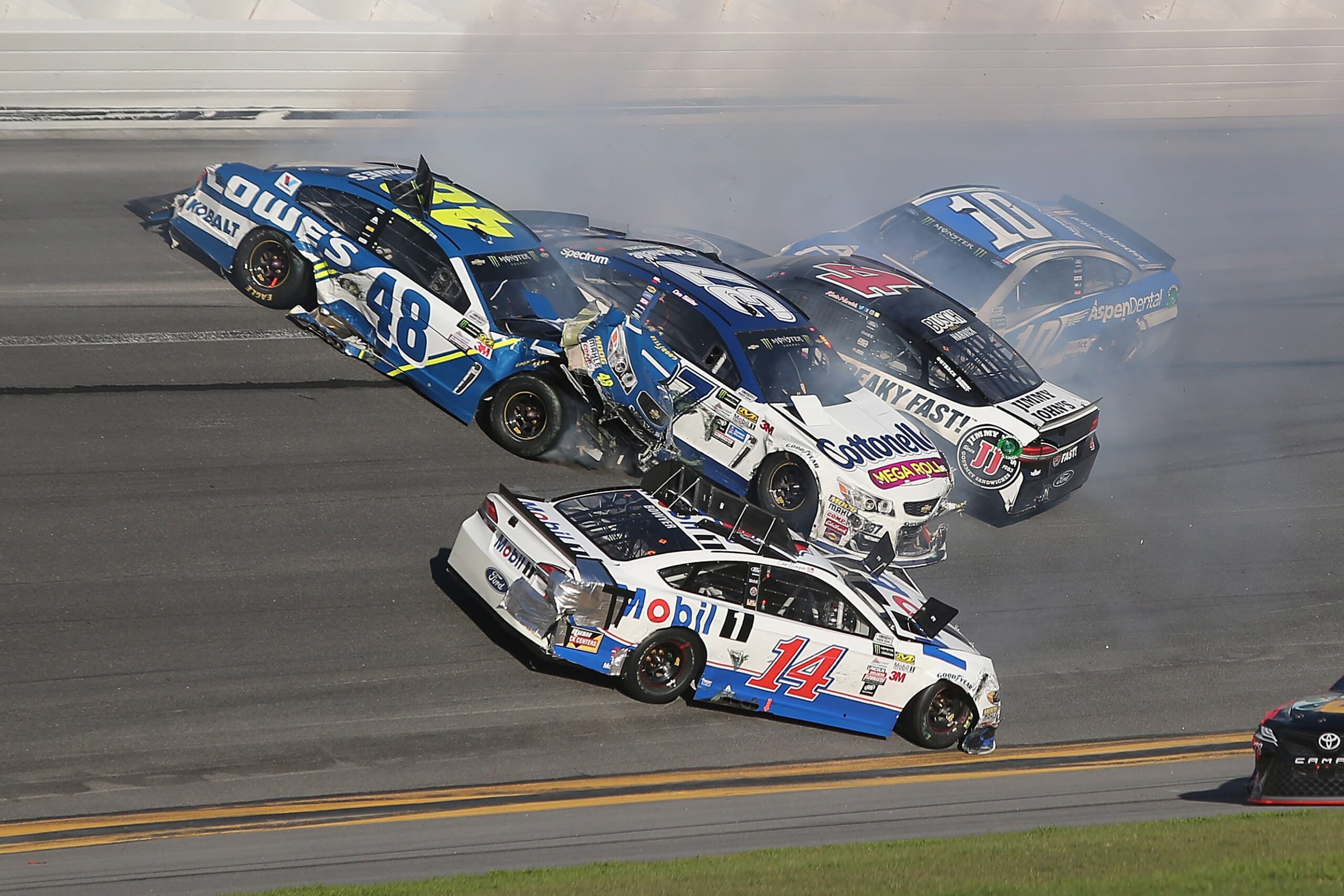 NASCAR Daytona 500 crash