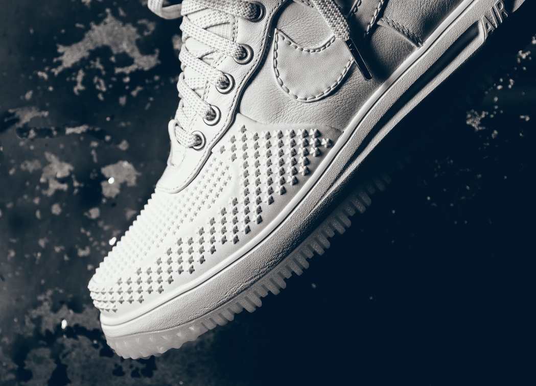 Nike white duck boots 2025