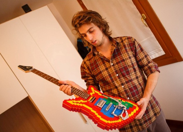 A working LEGO electric guitar