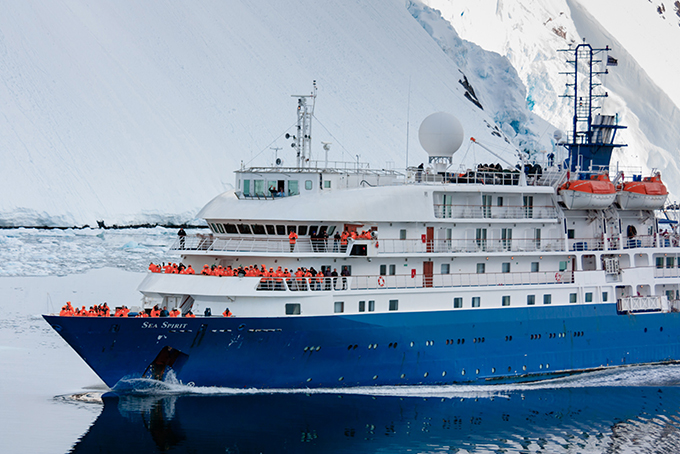 Poseidon-Expeditions-Antarctic-Solar-Eclipse-Cruise-2