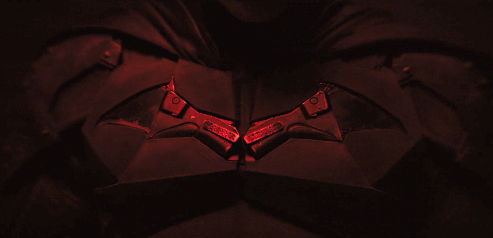 Robert Pattinson Batsuit (2)