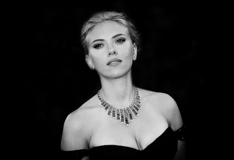 Scarlett-Johansson-single-main