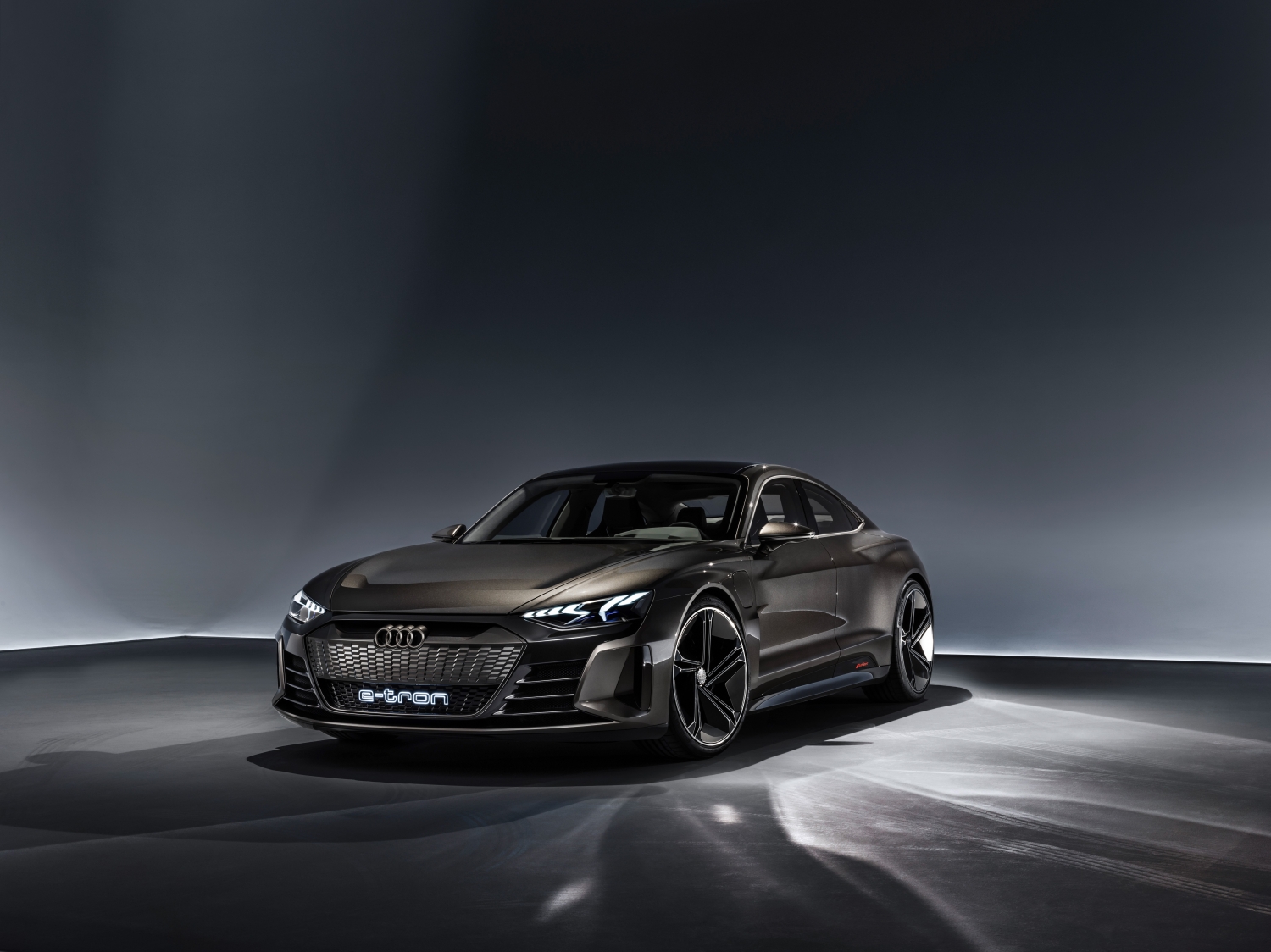 Small-Audi-e-tron-GT-concept-5215