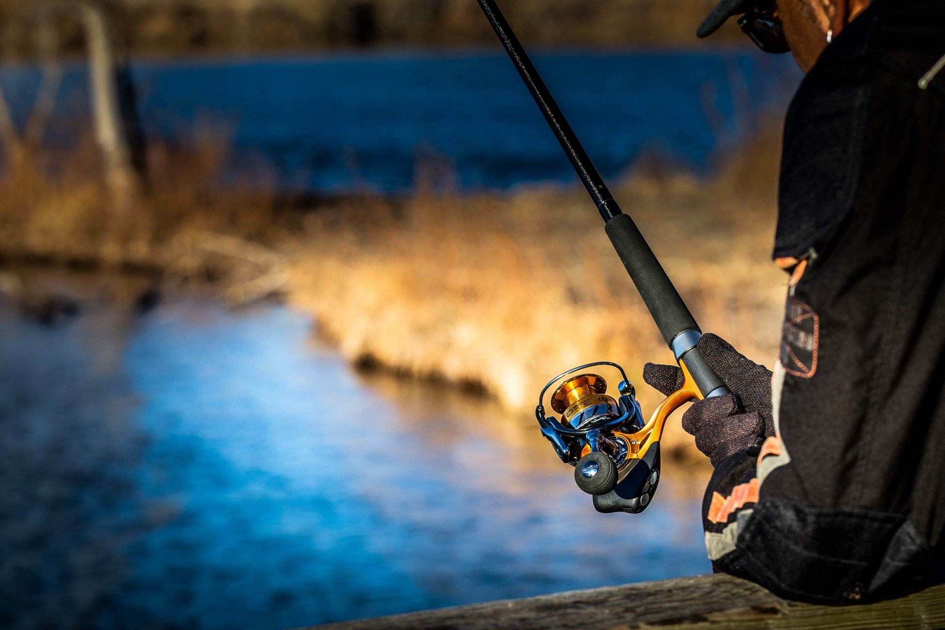 This Smart Fishing Reel Messages Your Phone When You've Got a Bite