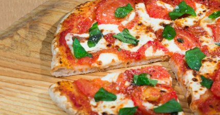 Stonebridge-pizza-spread-eats