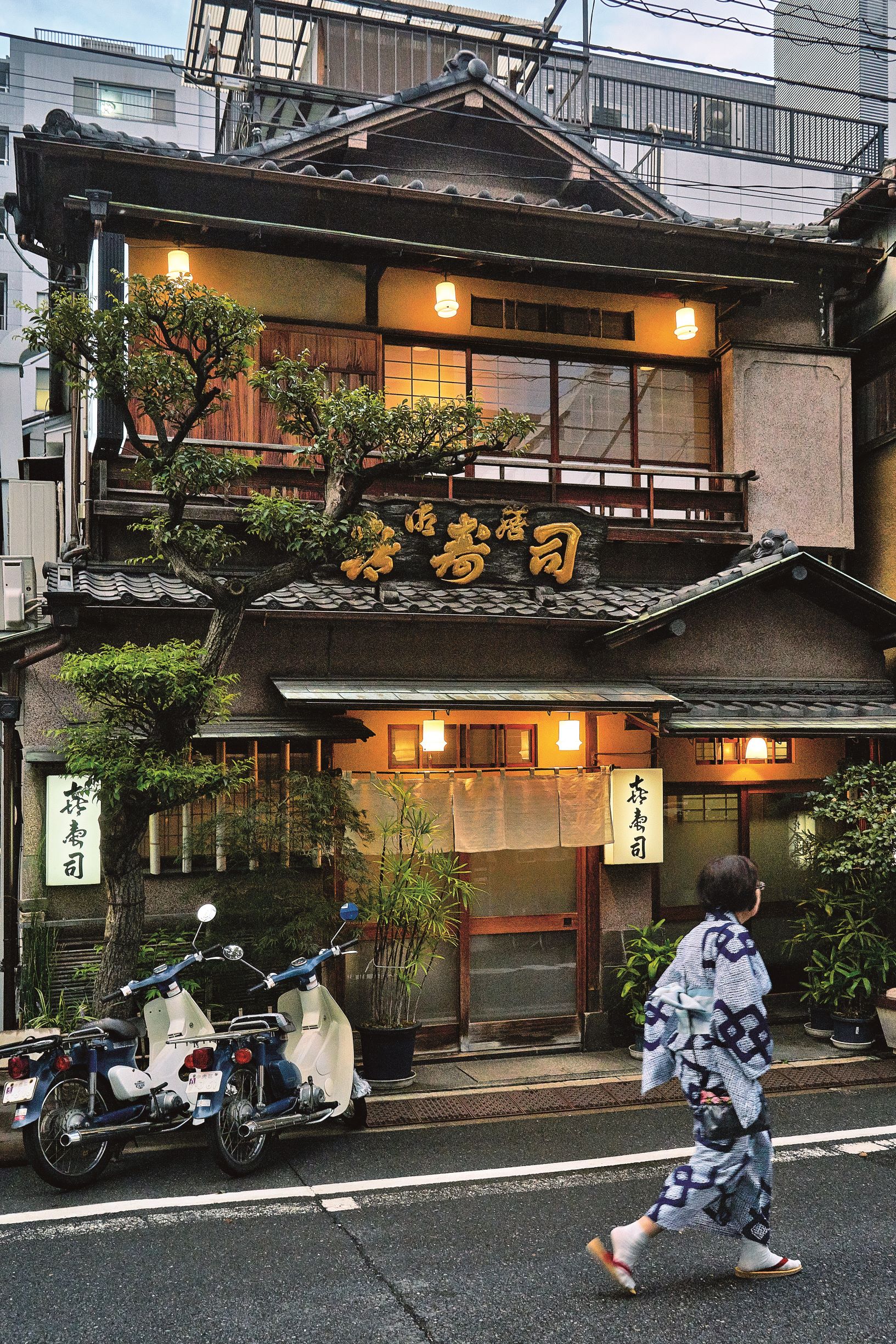 Sushi Chefs (3)