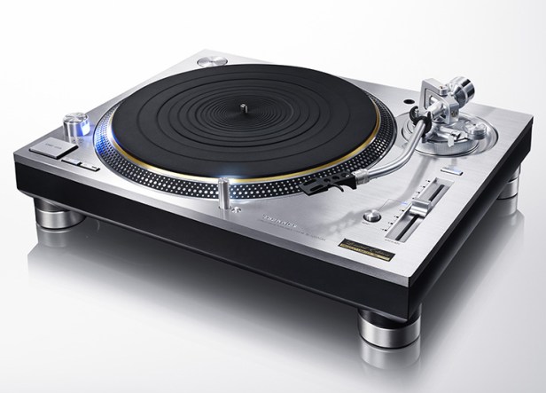 Technics plans to launch two Grand Class turntables this year