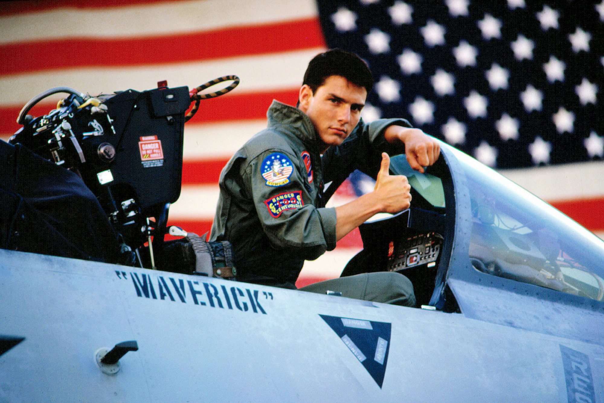 tom cruise plane maverick