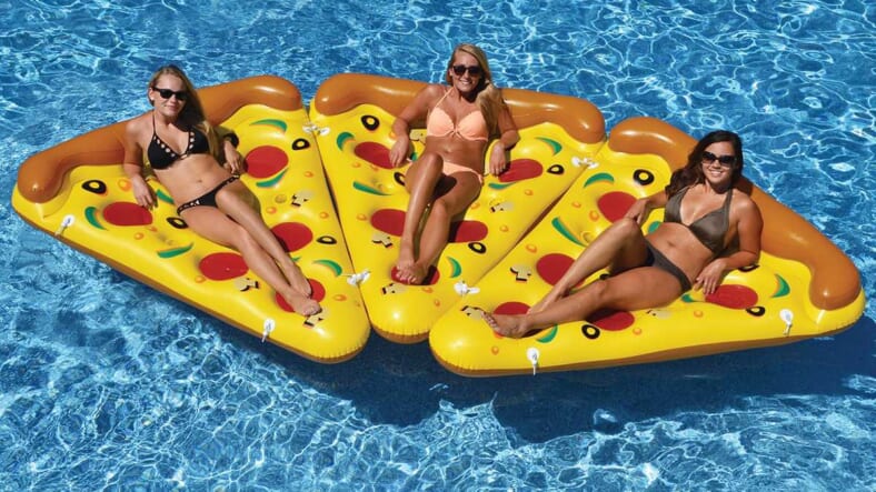 tysraft1000033566_-03_swimline-pool-pizza-slice-float