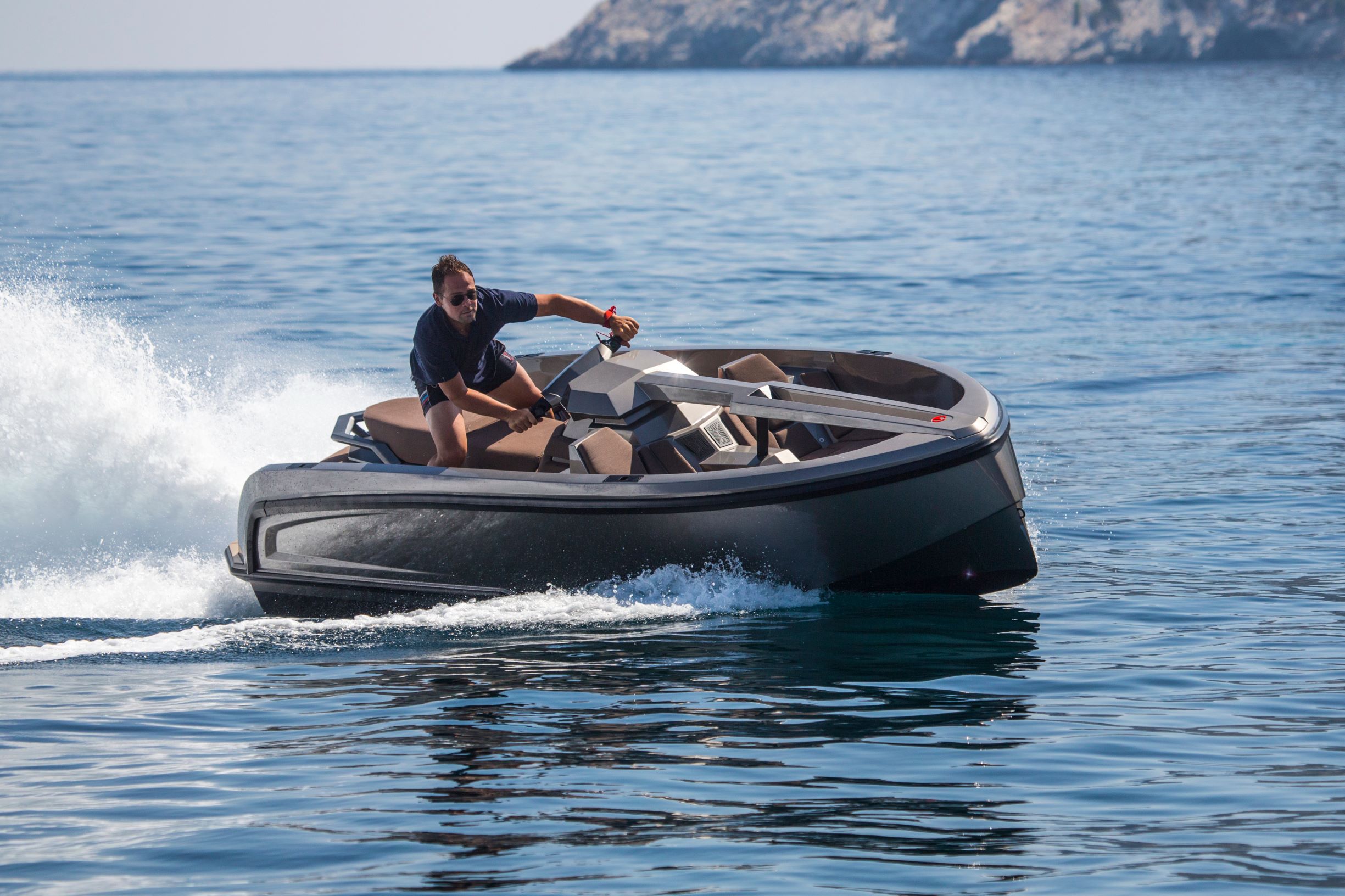 luxury yachts jumeirah jet ski