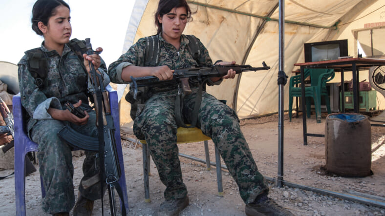 women-soldiers-MAIN.jpg