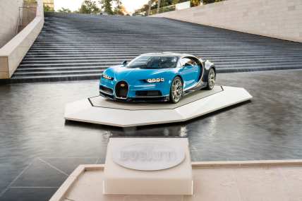 01_Bugatti_Chiron_Fondation_Louis_Vuitton_Paris.jpg
