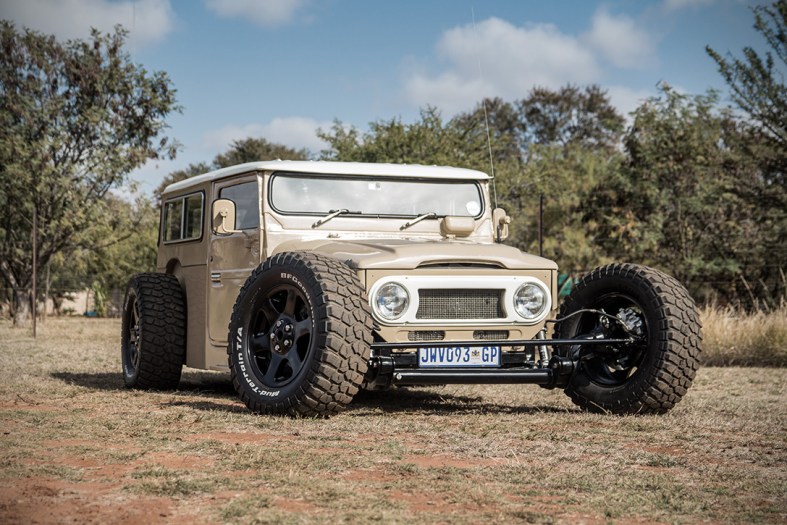 1976-Land-Cruiser-FJ-40-Hot-Rod-By-Allers-Rods-and-Customs6.jpg