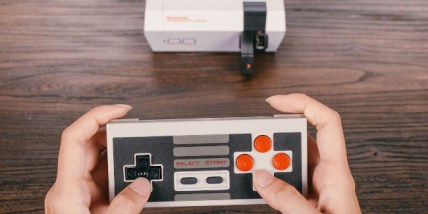 The NES30 Classic Edition Set lets you go wireless (Photo: 8Bitdo)