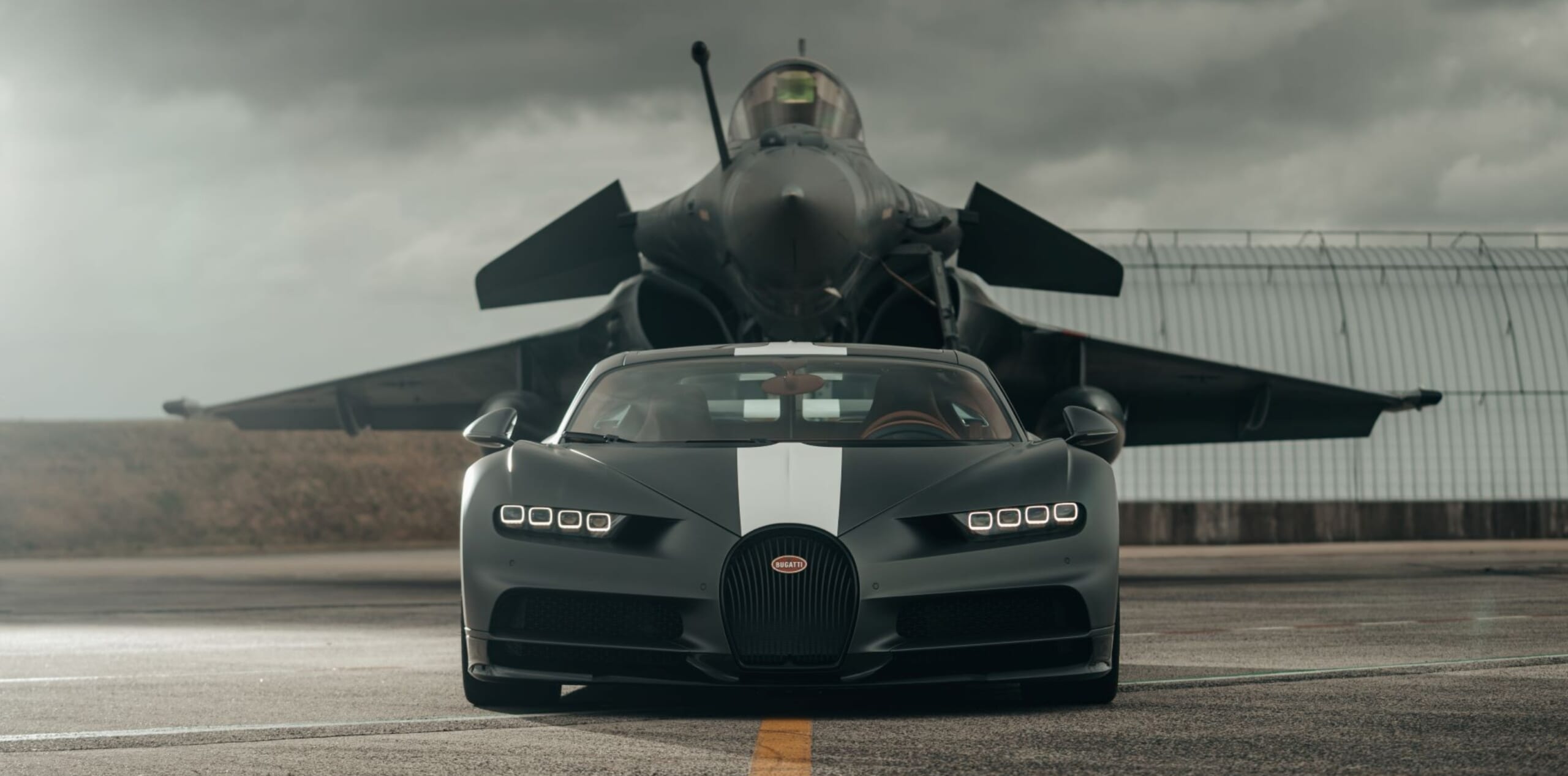 bugatti chiron vs french fighter jet promo