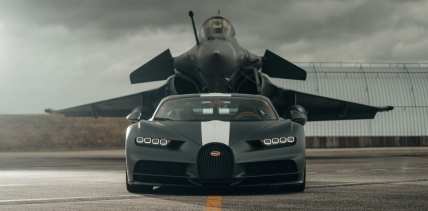 bugatti chiron vs french fighter jet promo