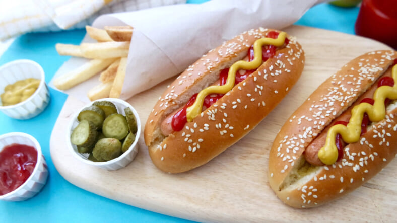 buns-and-wieners-hot-dogs-GettyImages-654717179