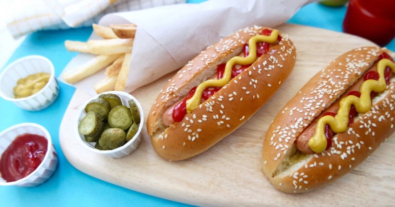 buns-and-wieners-hot-dogs-GettyImages-654717179