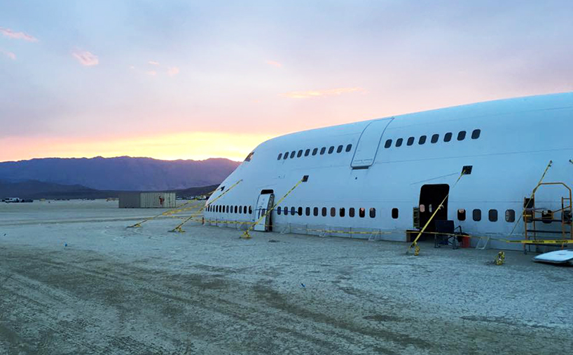 converted-boeing-747-burning-man-big-imagination-designboom-02.jpg