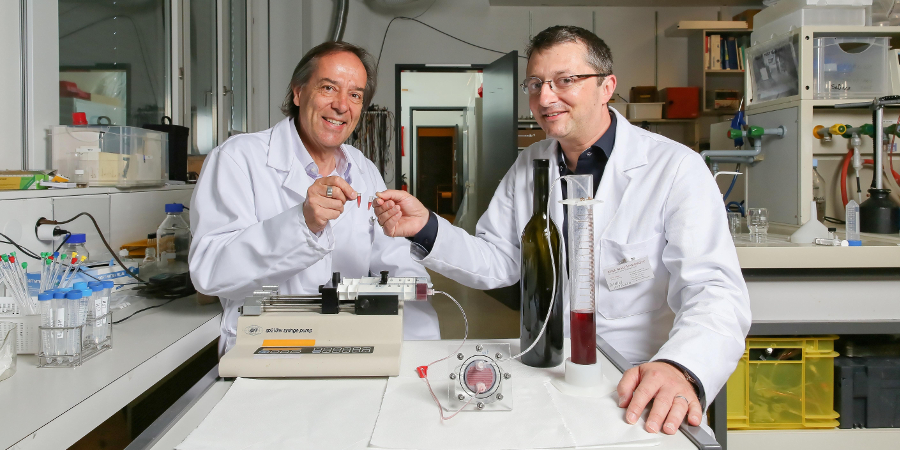 Professor Attinger is a wine expert and former EPFL student (Photo: EPFL/Alain Herzog)