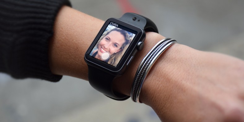 The CMRA band adds two cameras to Apple Watch (Photo: Glide)