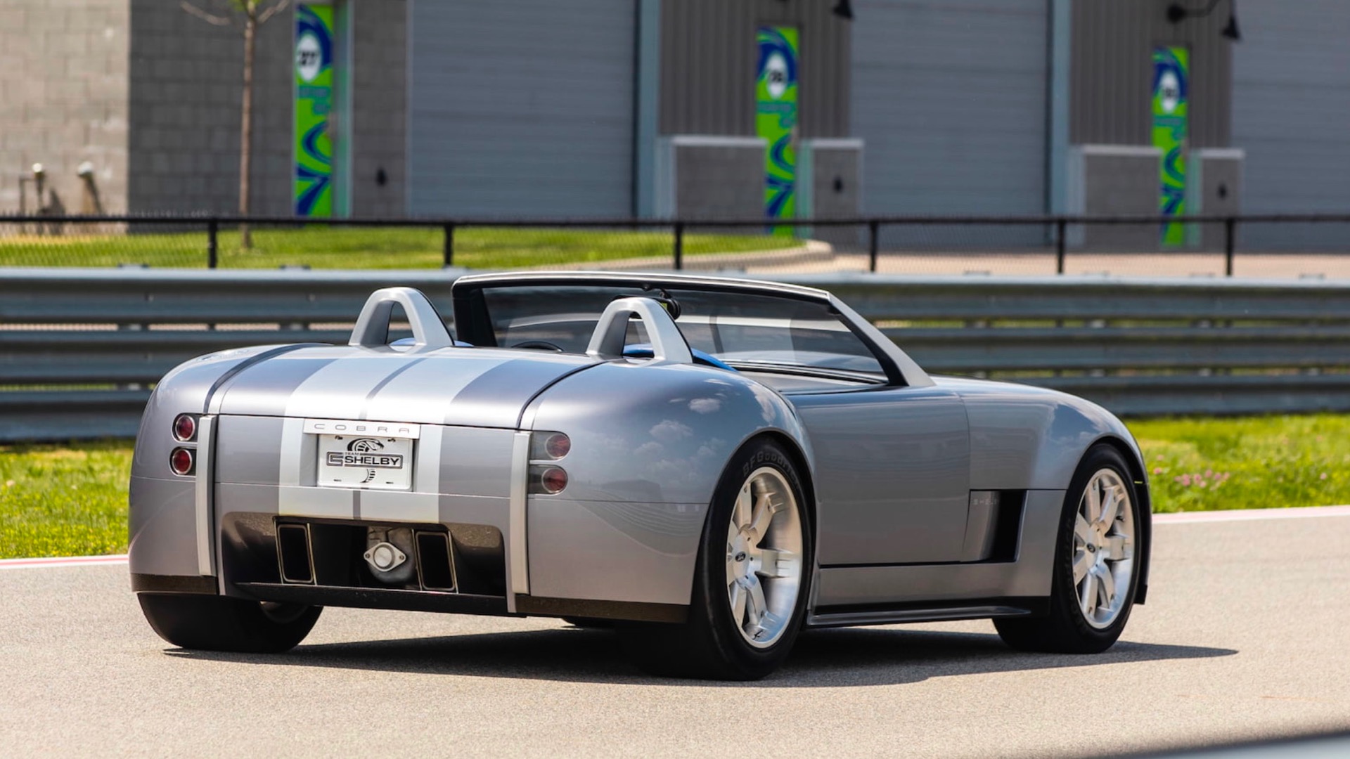 Last Shelby Cobra (2)