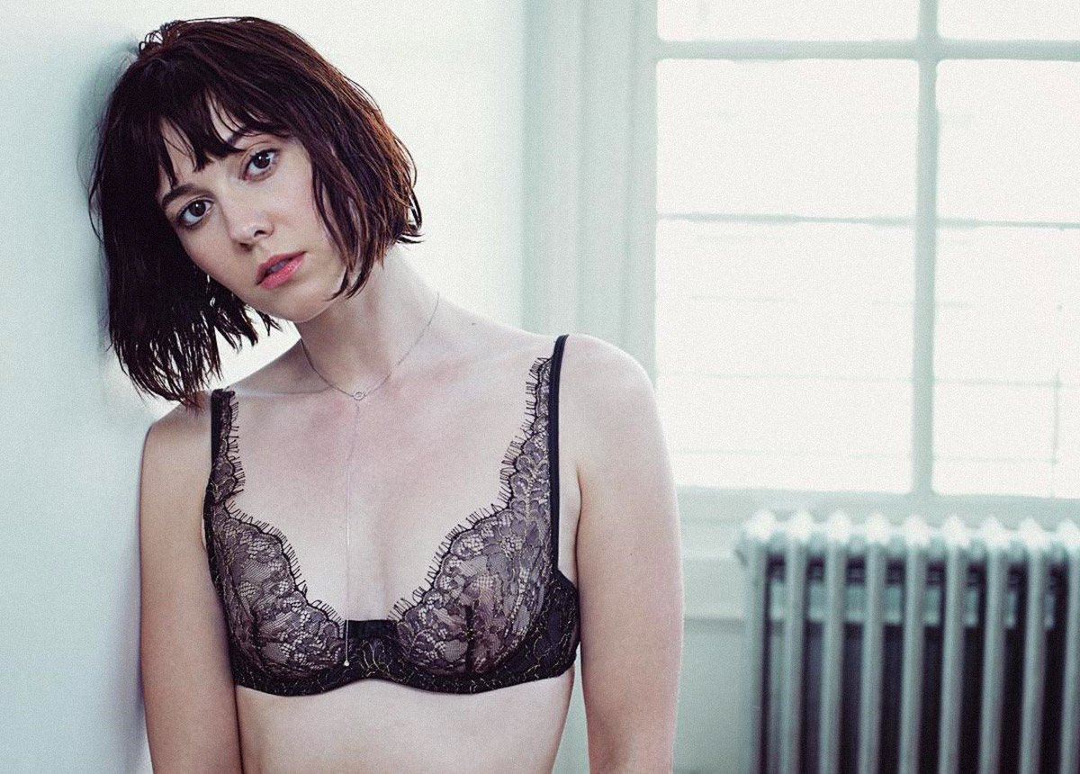 Mary Elizabeth Winstead Strips Down in a Sexy New Photo Shoot.