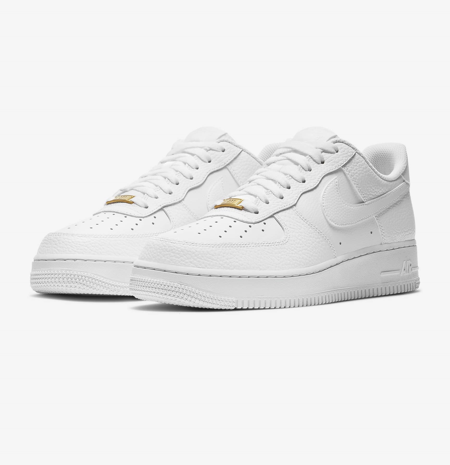 Nike af1 all white Gives All-White Air Force 1 Low An Elegant Upgrade - Maxim