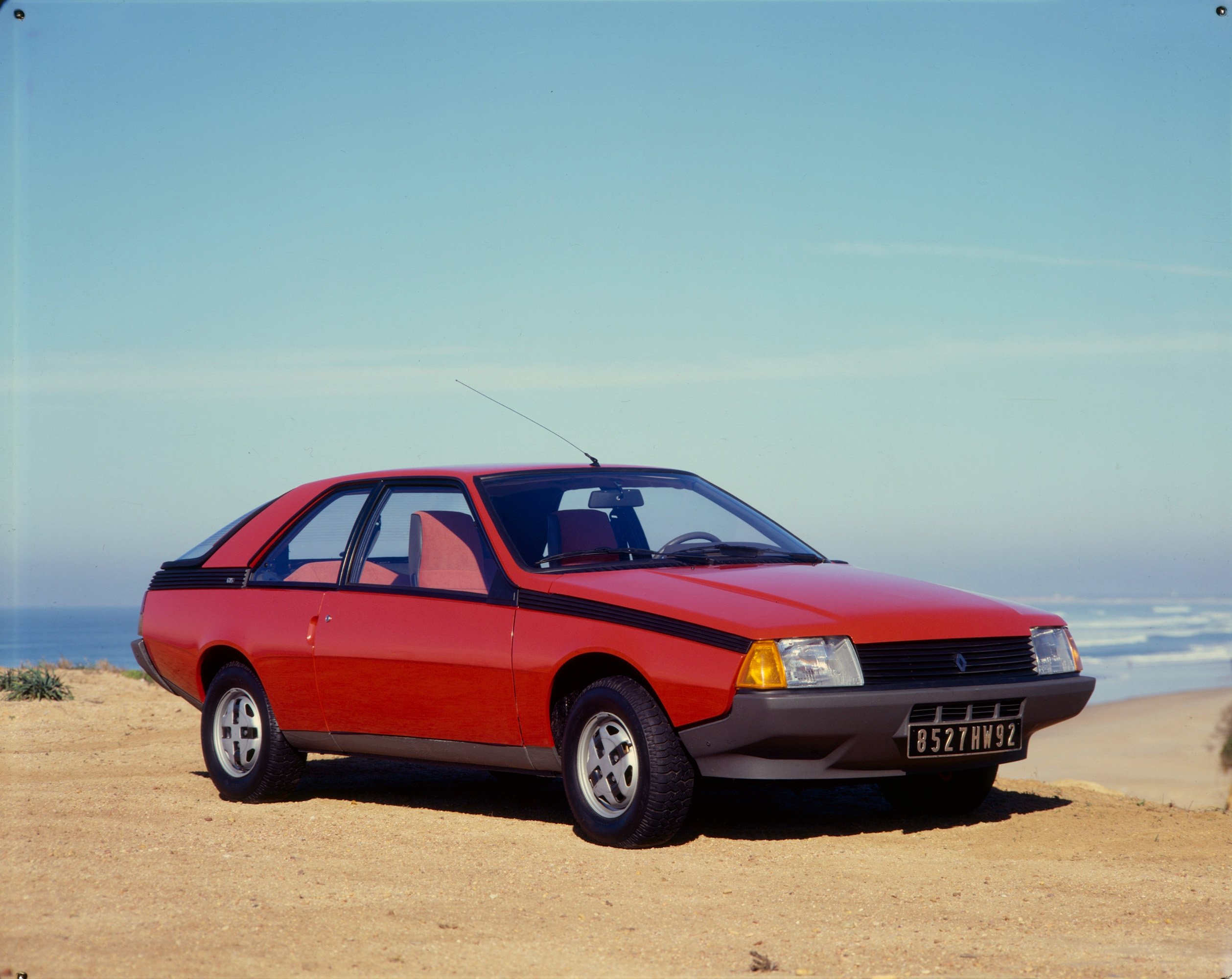 Renault_2336_global_en.jpg