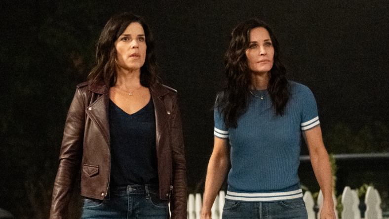 Neve Campbell and Courtney Cox in a moment from Scream (2022).