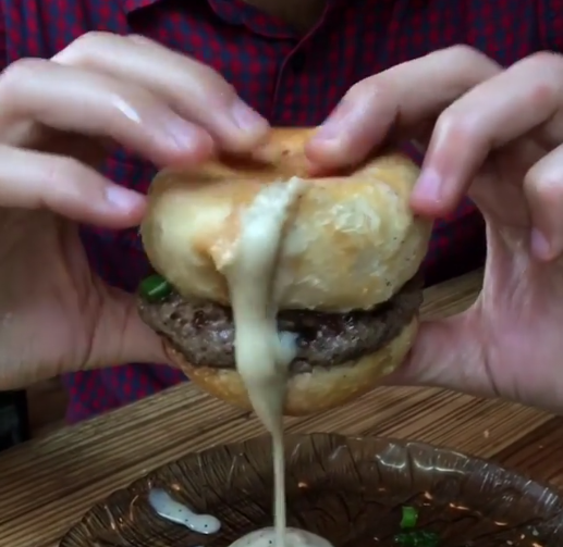 Zit Burger [Instagram/Devour Power]
