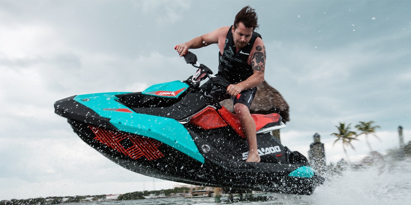 Adjust the handlebar and throttle to your liking (Photo: Sea-Doo)