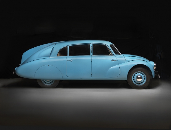 Tatra_T87__1940_590_450.jpg