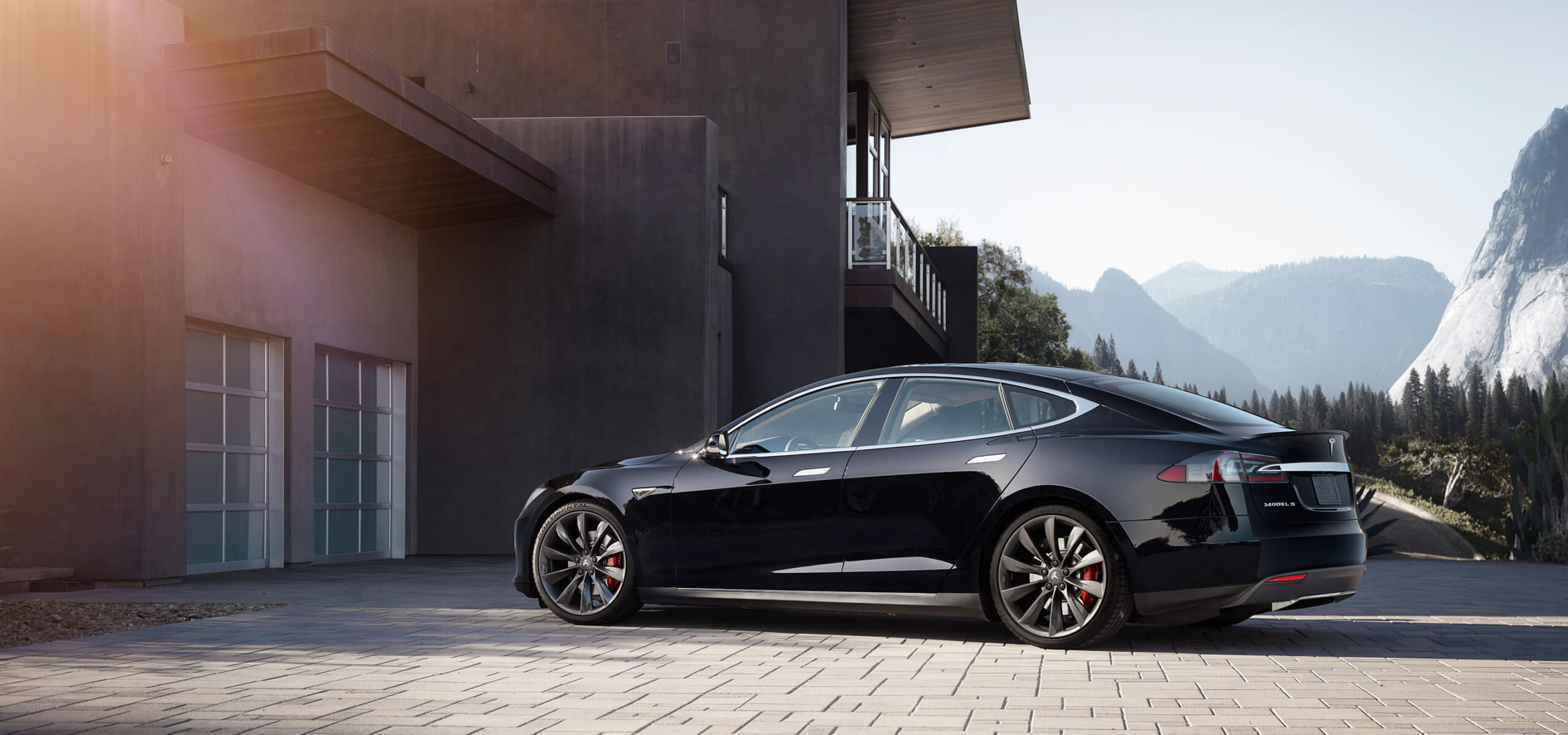 Tesla Model S black rear.jpg
