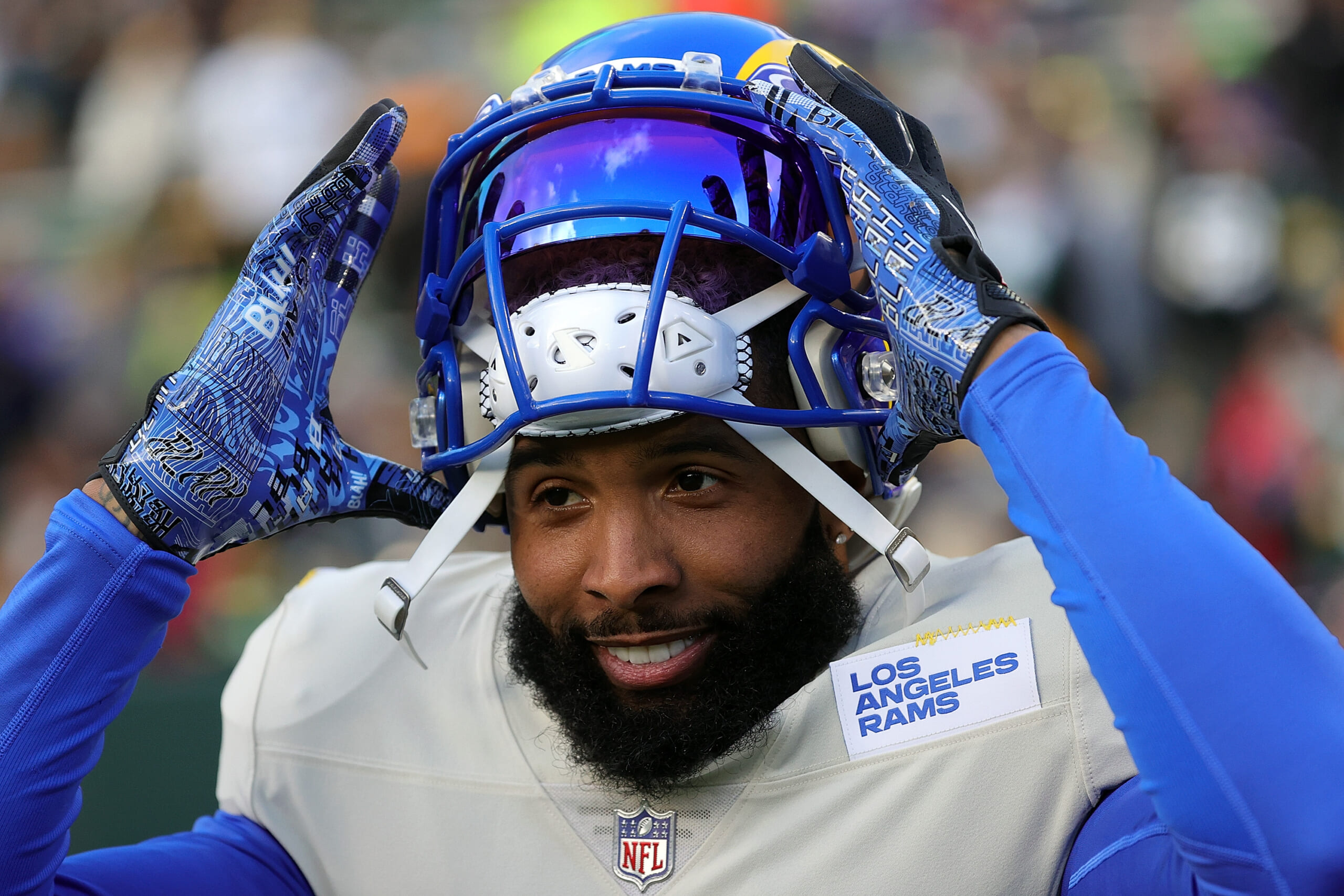 Odell Beckham Jr Wore $200,000 Diamond-Studded Cleats to Super Bowl LVI;  Are These The Most Expensive Cleats in Super Bowl History? -  EssentiallySports
