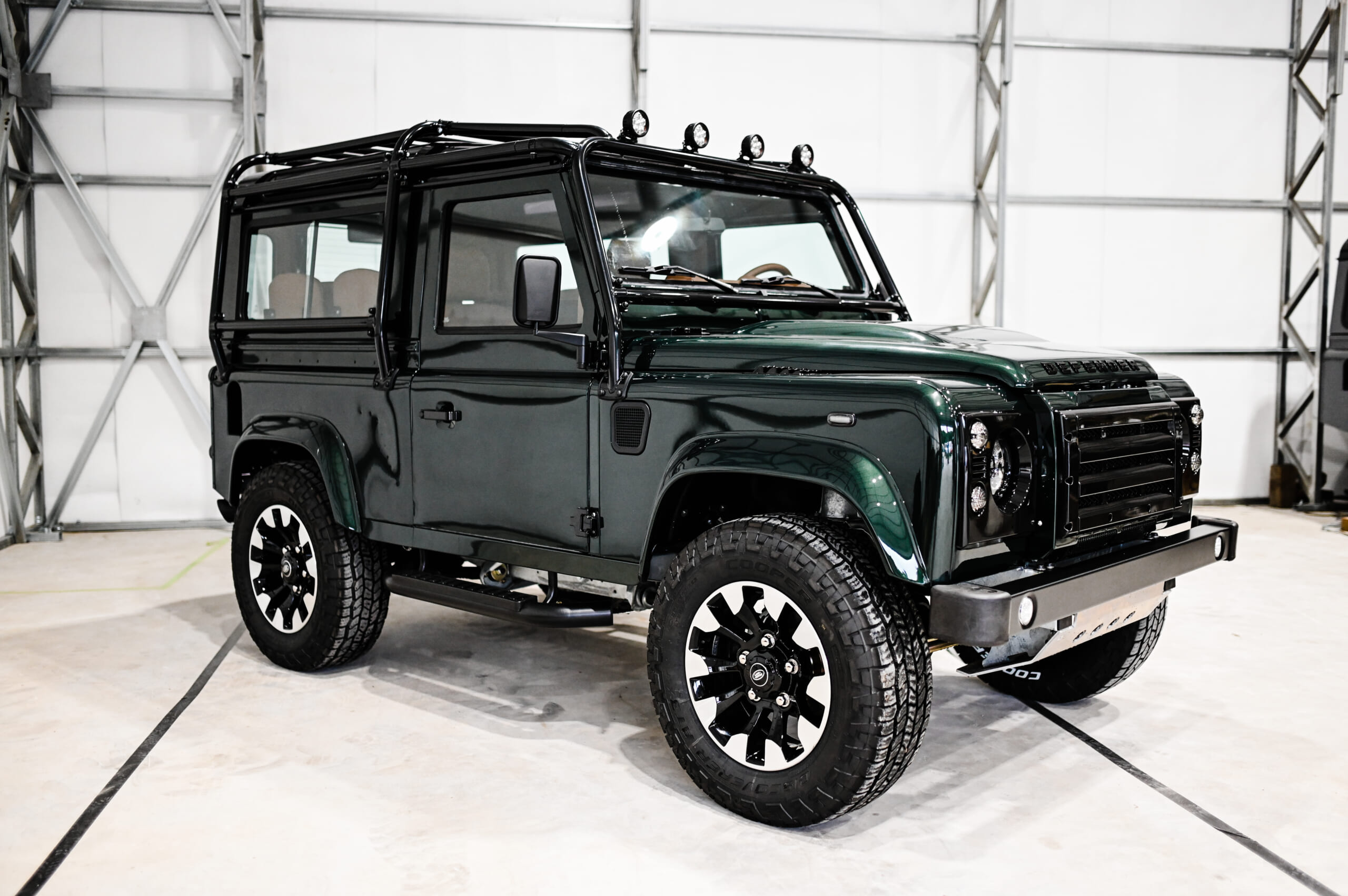 Meet The Builder Of The World's Greatest Restomod Land Rover Defenders -  Maxim