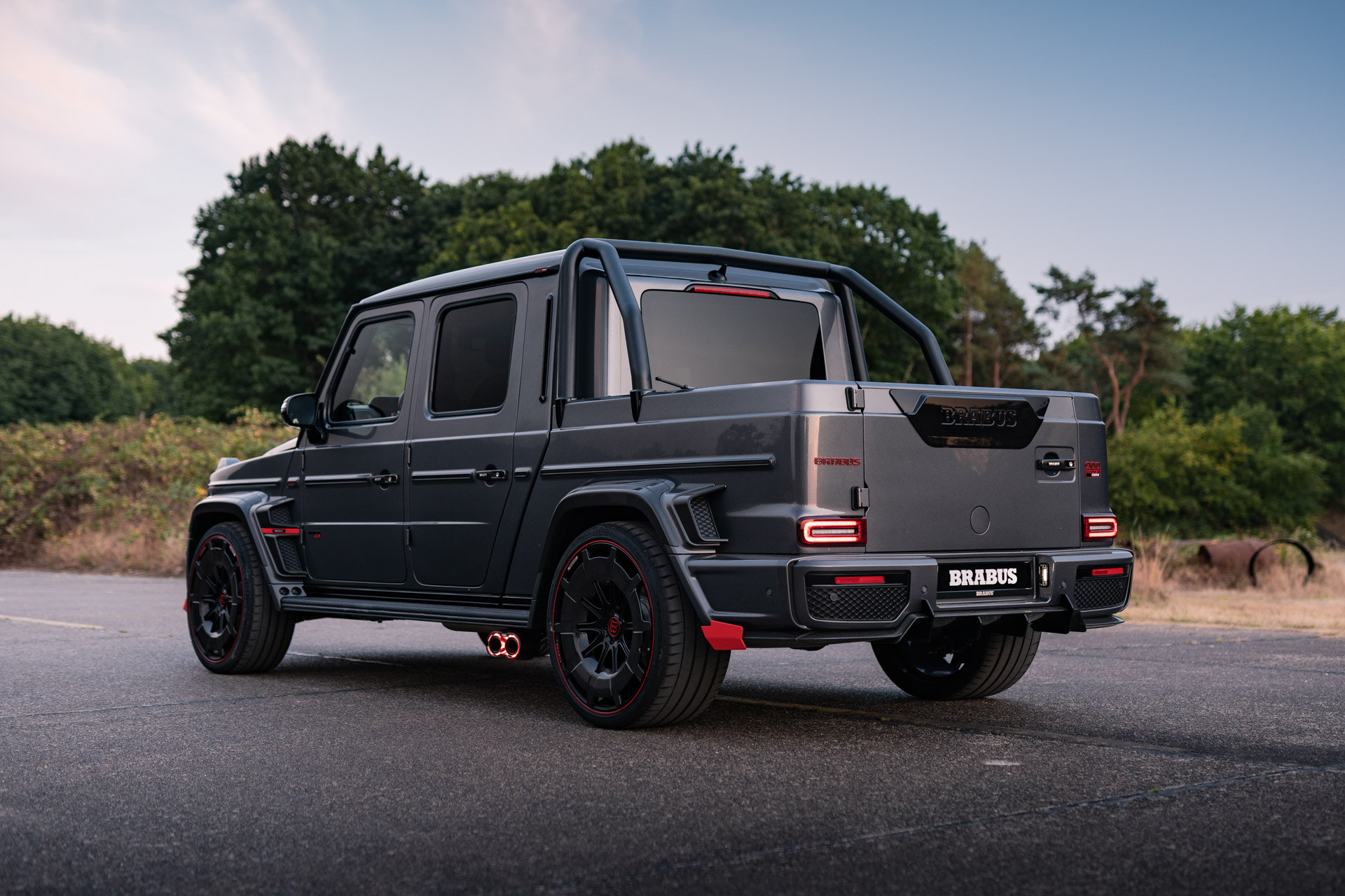 The Brabus P900 Rocket Edition Transforms Mercedes G Wagon Into 900 HP 