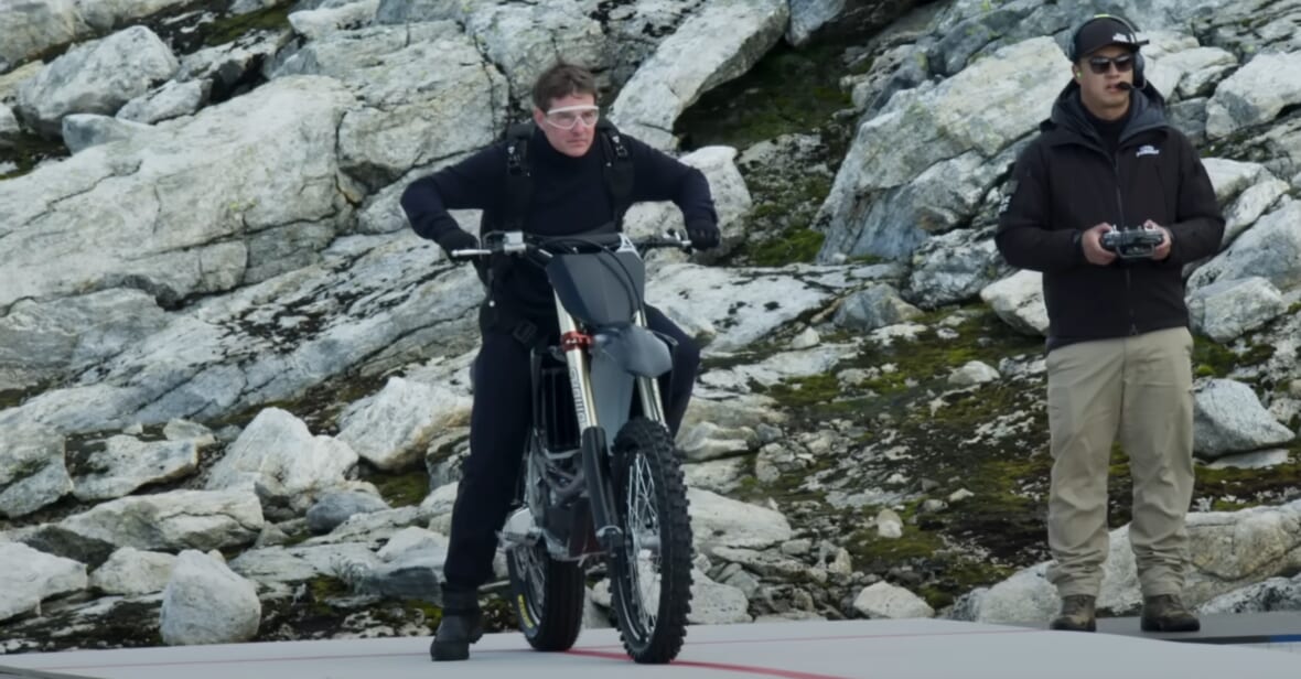 tom cruise stunt base jump