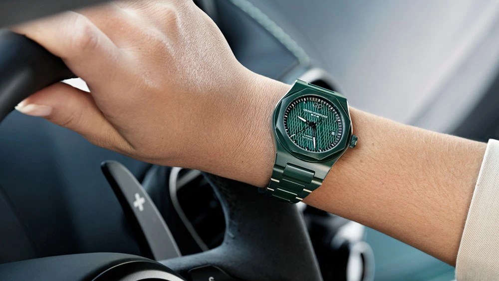 Aston Martin Gp Watch 3 Aston Martin &Amp; Girard-Perregaux Launch Sporty Green Ceramic Watches
